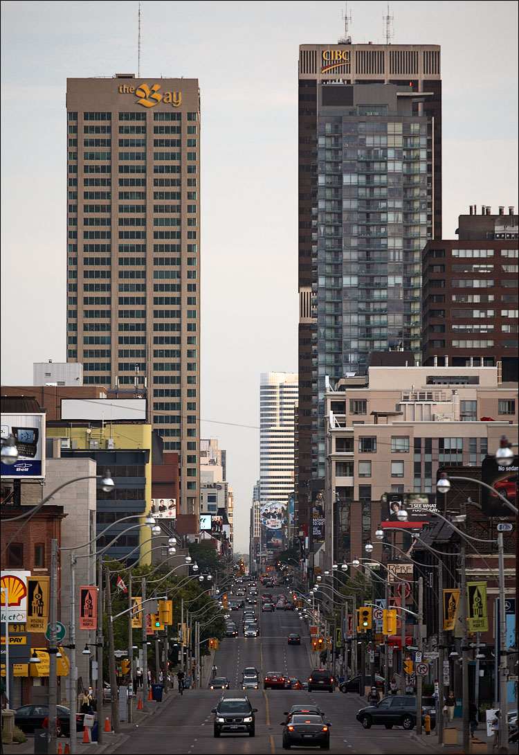 yonge_street_cibc_bay_tall_01.jpg