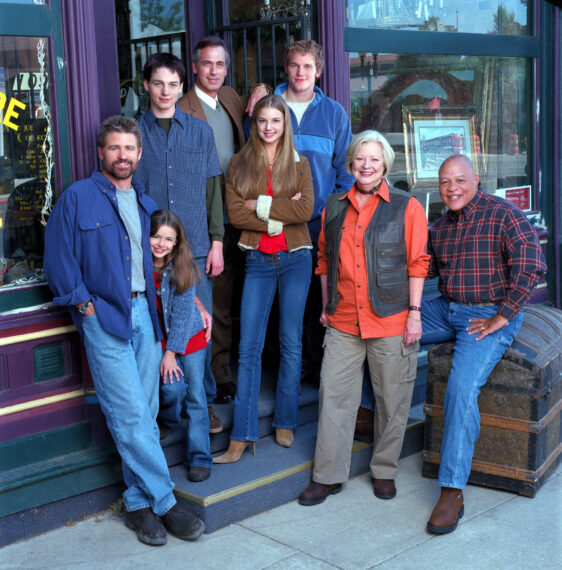 everwood-cast-562x570.jpeg