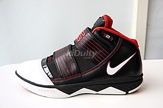 nike-zoom-lebron-soldier-3-011.jpg