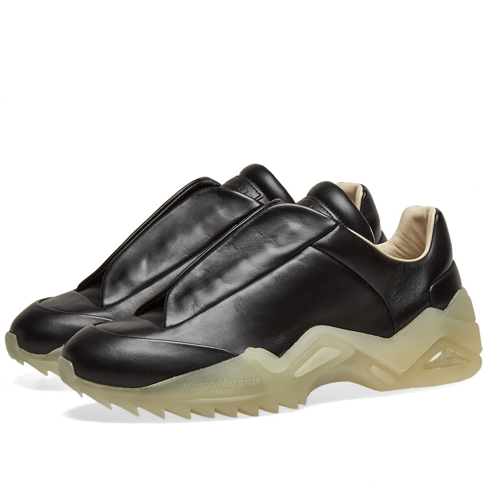 26-06-2019_maisonmargiela_22newfuturelowsneaker_black_ws0493-p2589-t8013_bb_1.jpg