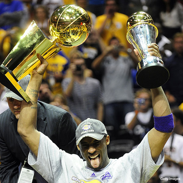 kobe-lakers-win-championship-327.jpg