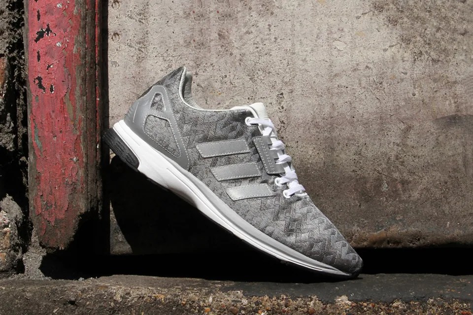 adidas-originals-zx-flux-zero-metallic-silver-1.jpg