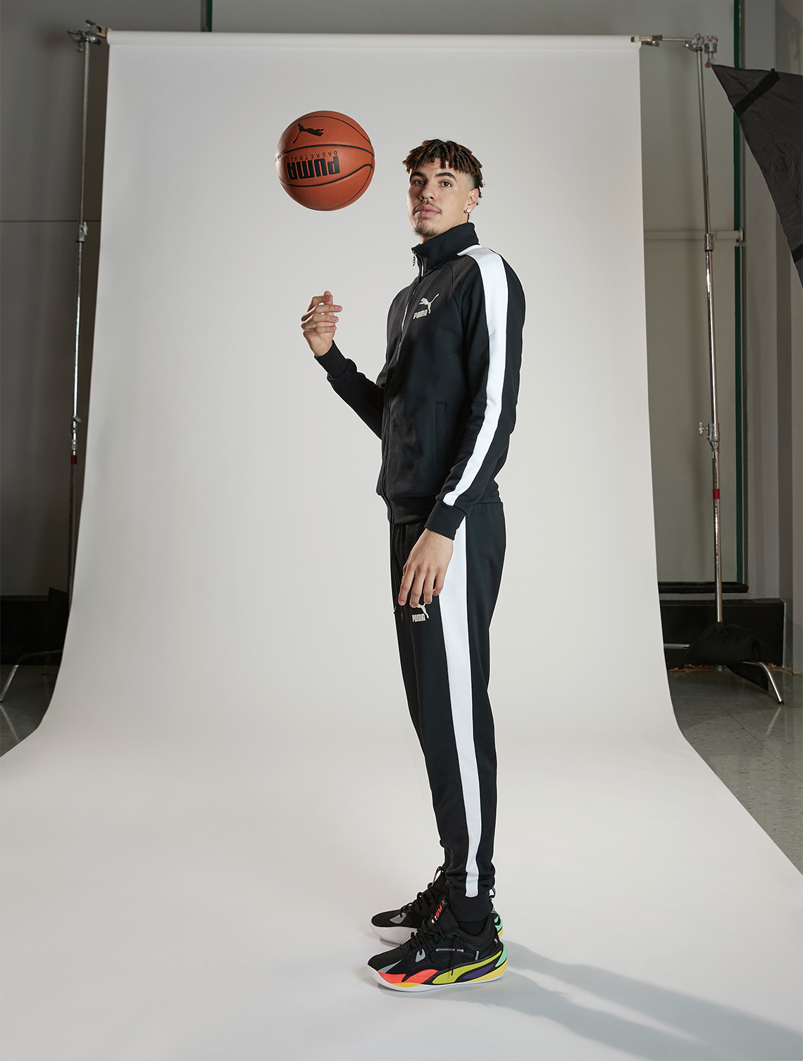 lamelo-ball-puma-hoops-3.jpg