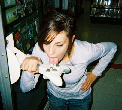 girl_xbox360_blowjob.jpg