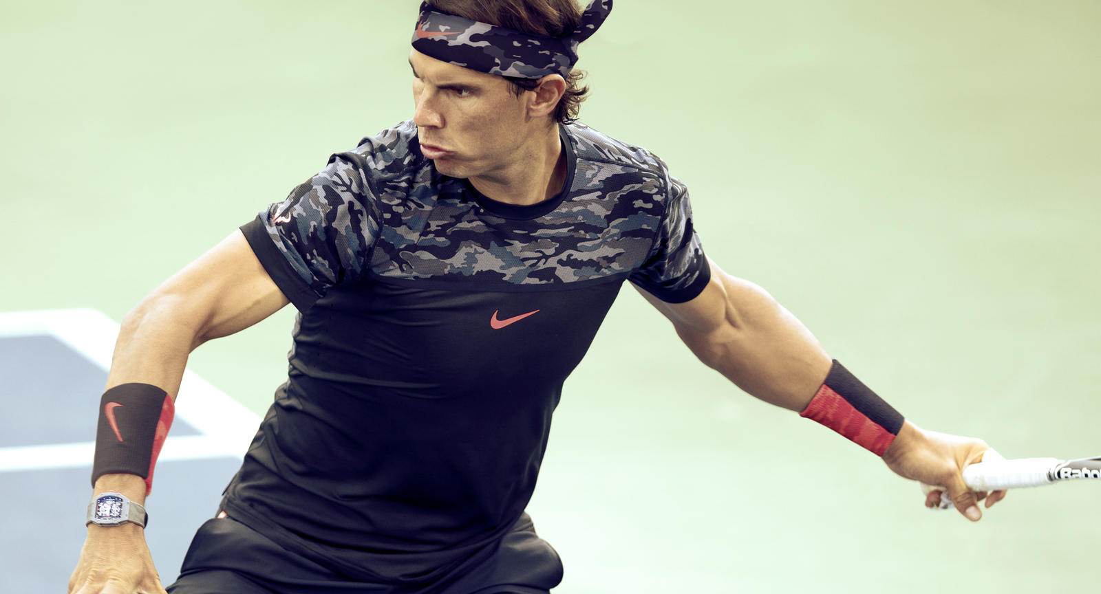 Rafa_Nadal_NikeCourt_1_native_1600.jpg