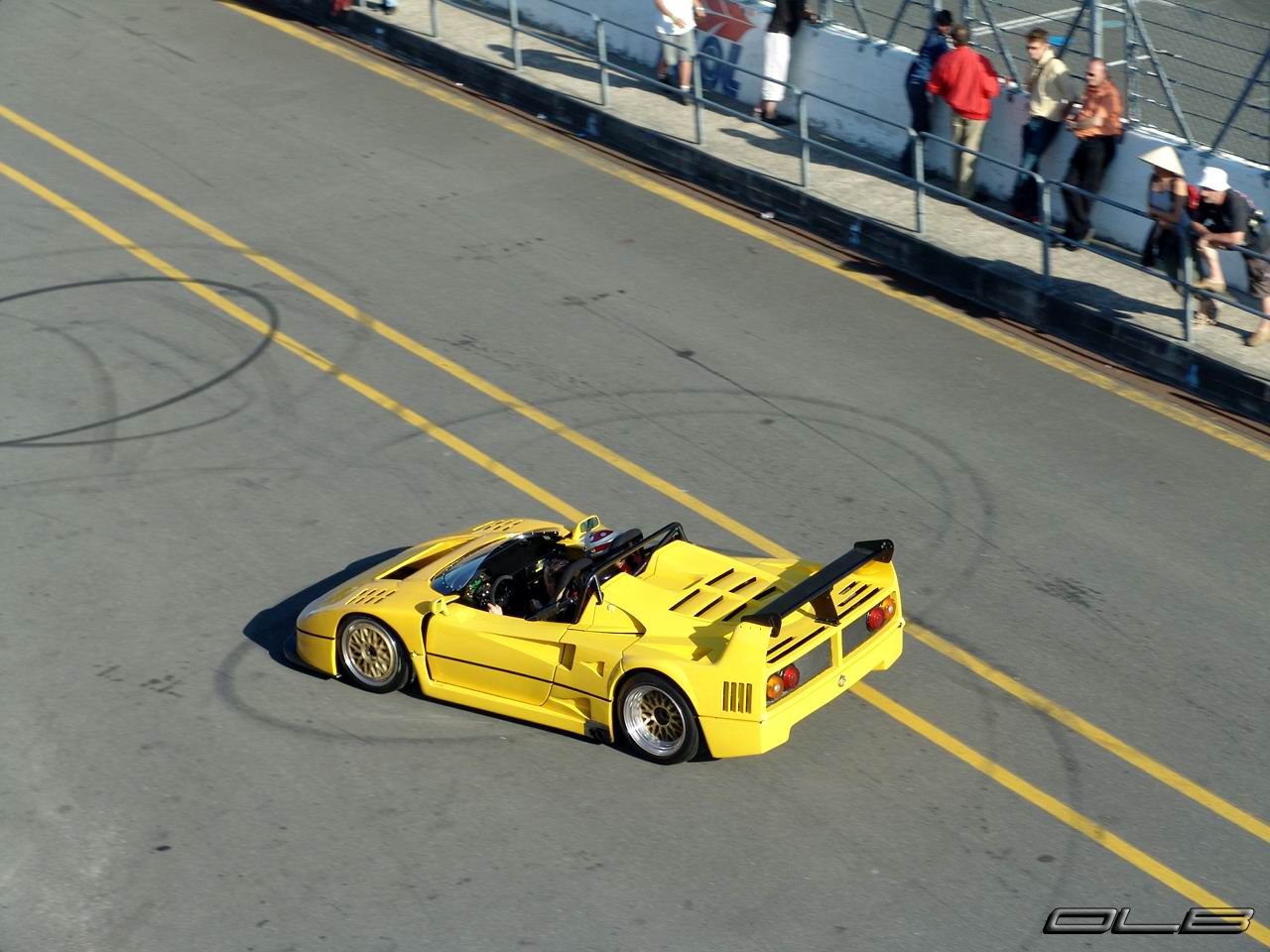 ferrari-f40-lm-barchetta-beurlys-5.jpg