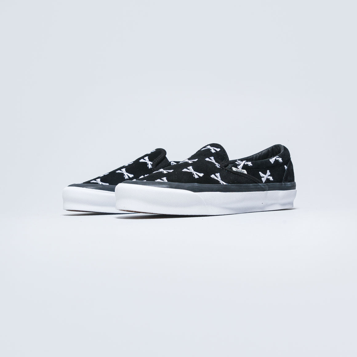 vans-vault-wtaps-og-classic-slip-on-lx-bones-black-2_1160x.jpg