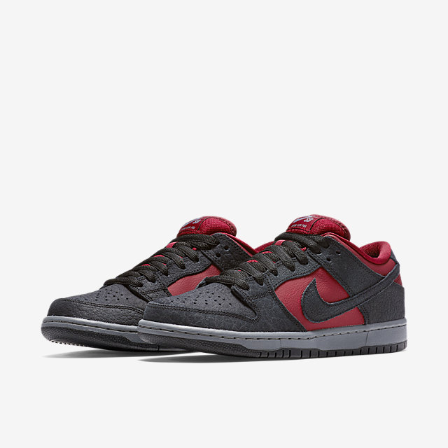 NIKE-DUNK-HIGH-PREMIUM-SB-304292_056_E_PREM.jpg