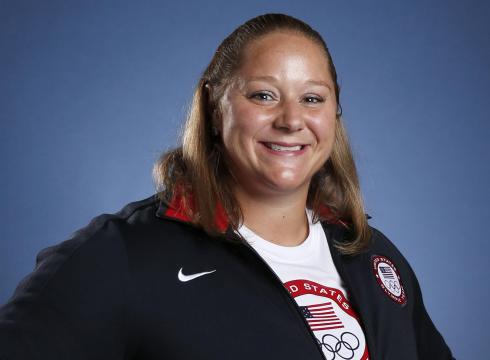 USAs-shot-put-medalist-has-studied-her-sport-S91H81BI-x-large.jpg