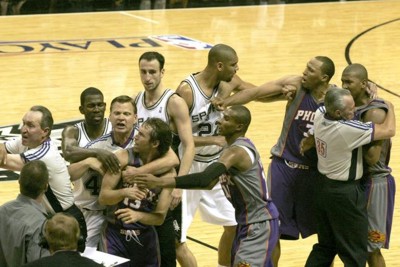 basketball-fight-spurs-against-suns.jpg