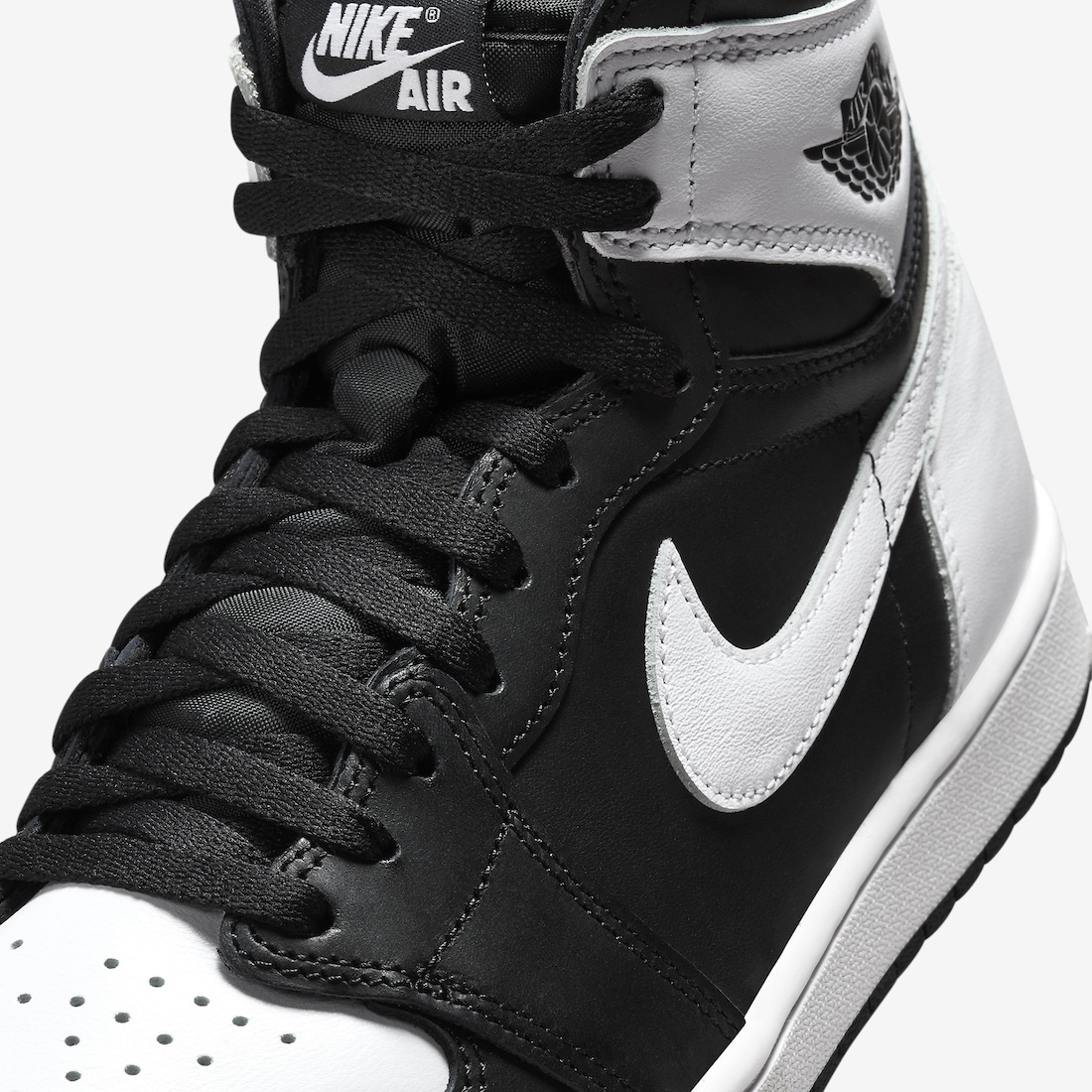 Air-Jordan-1-High-Black-White-DZ5485-010-6.jpeg