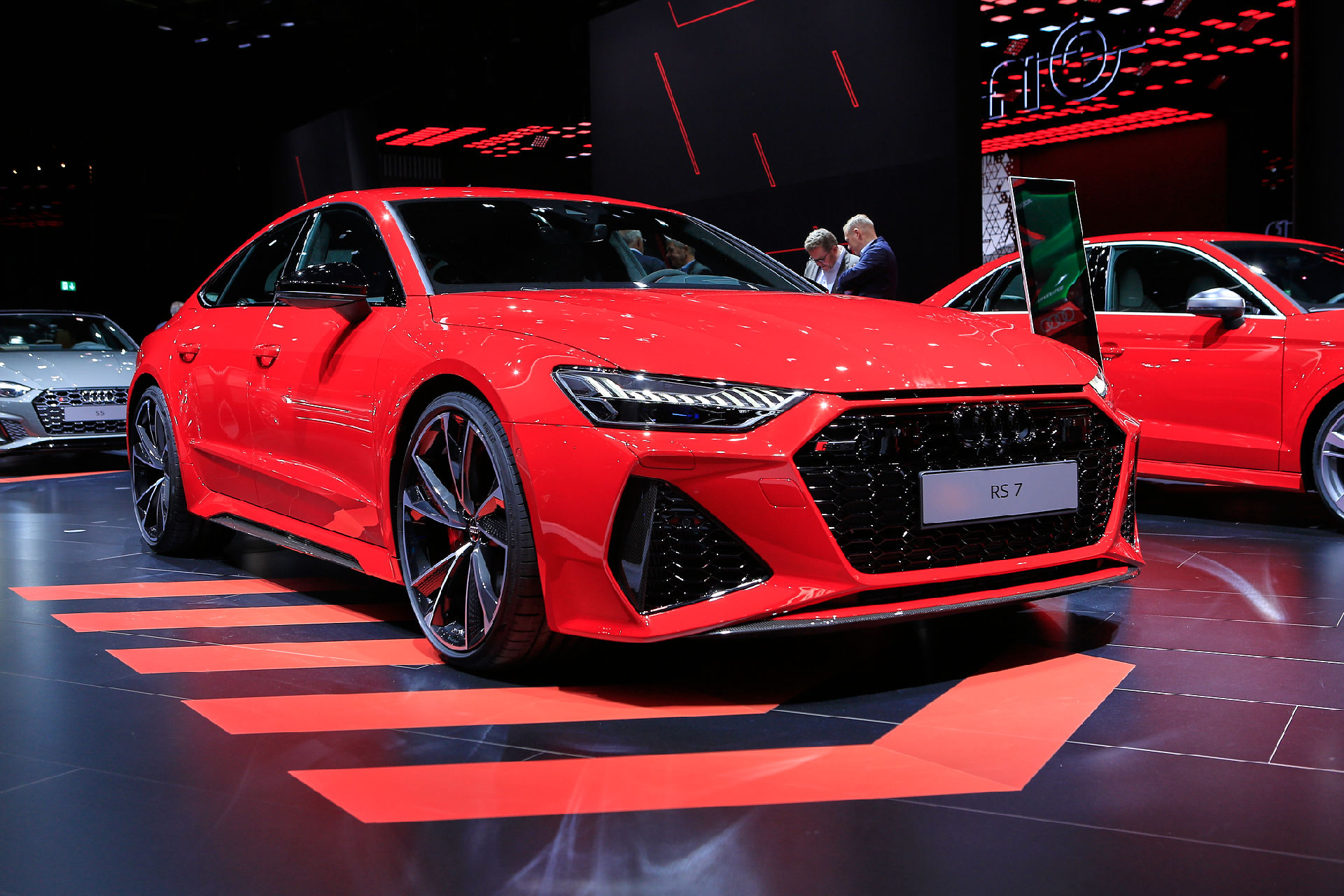 d4675d10-audi-rs7-sportback-5.jpg