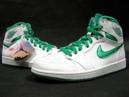 air-jordan-i-1-high-white-metallic-green-2.jpg