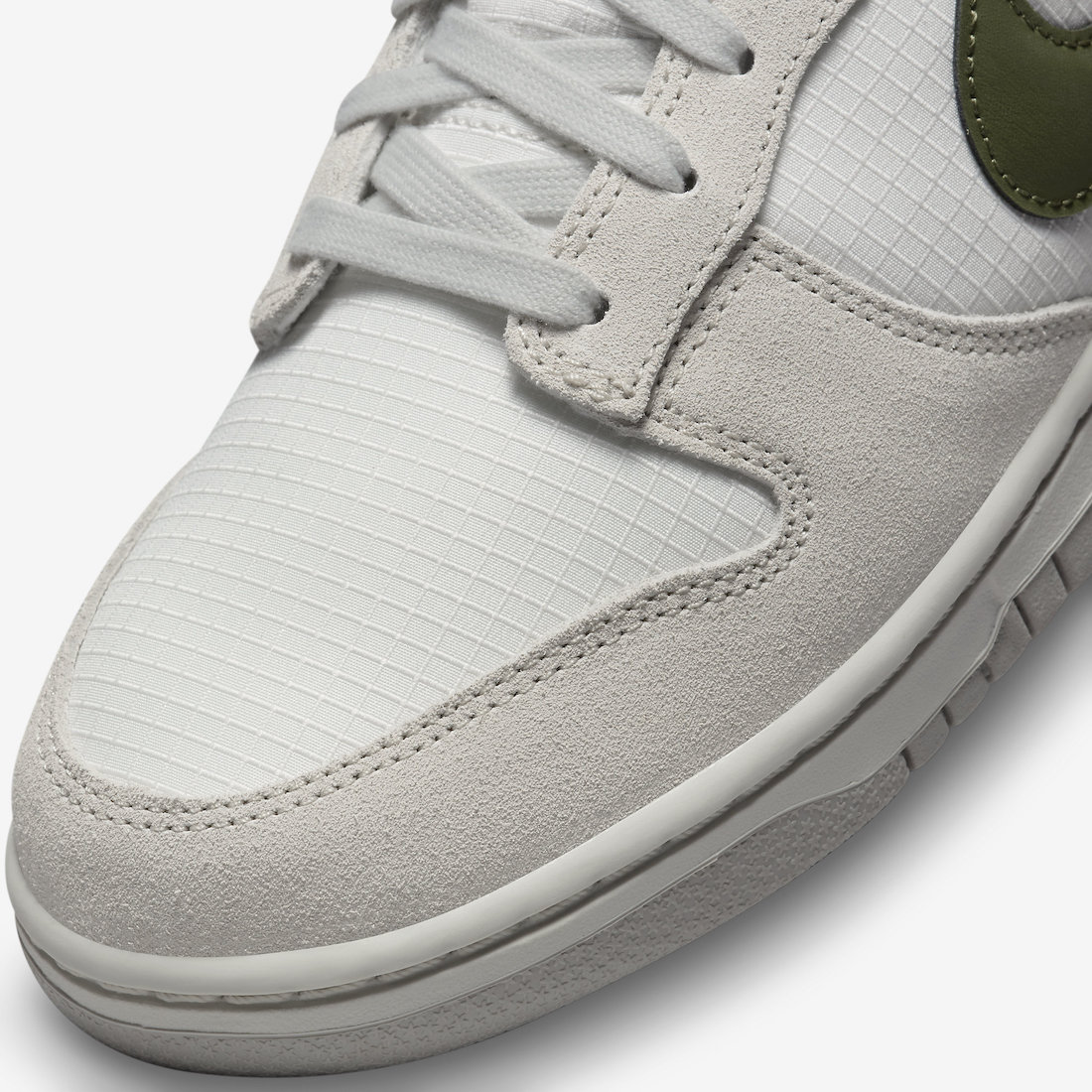 Nike-Dunk-Low-Leaf-Veins-FV0398-001-7.jpg