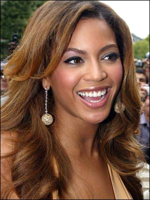 beyonce-knowles-stars-300a101006.jpg