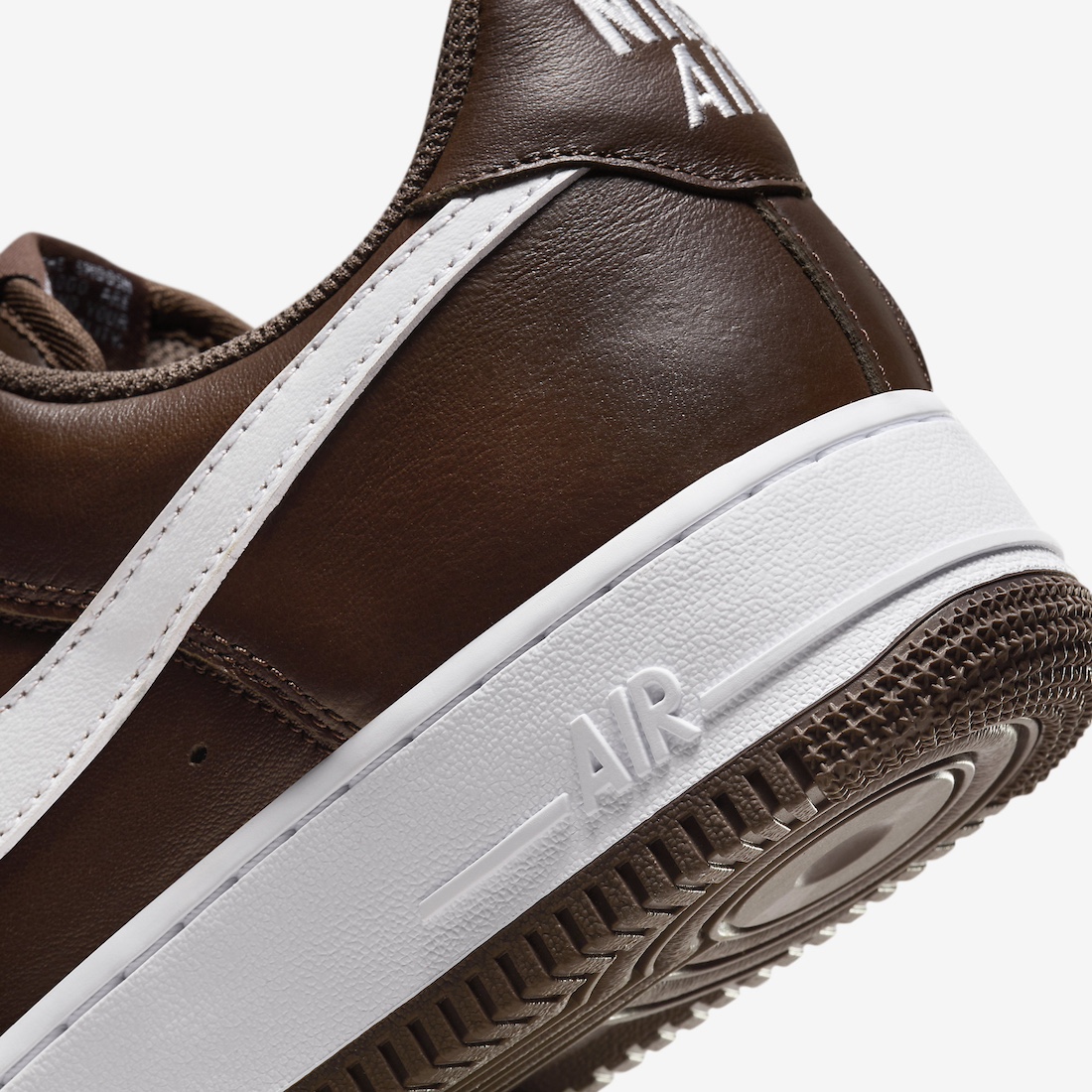 Nike-Air-Force-1-Low-Chocolate-FD7039-200-7.jpeg