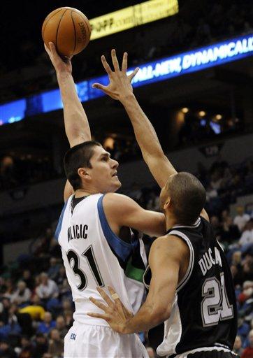 spurs_timberwolves_basketball-36660.largeslideshow.jpg