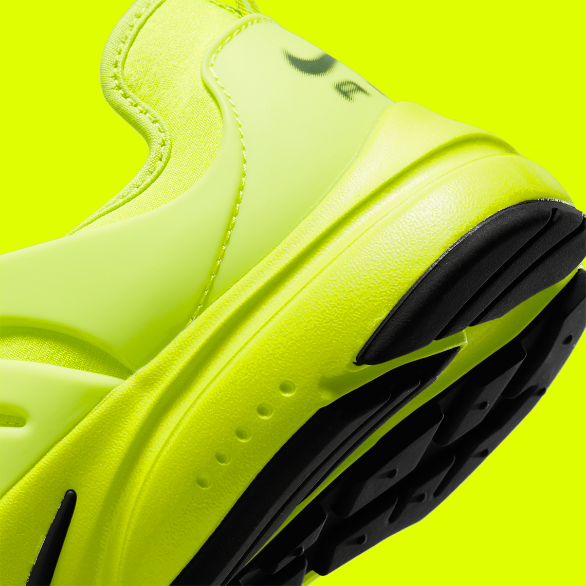 nike-air-presto-tennis-ball-dv2228-300-release-date-5.jpg