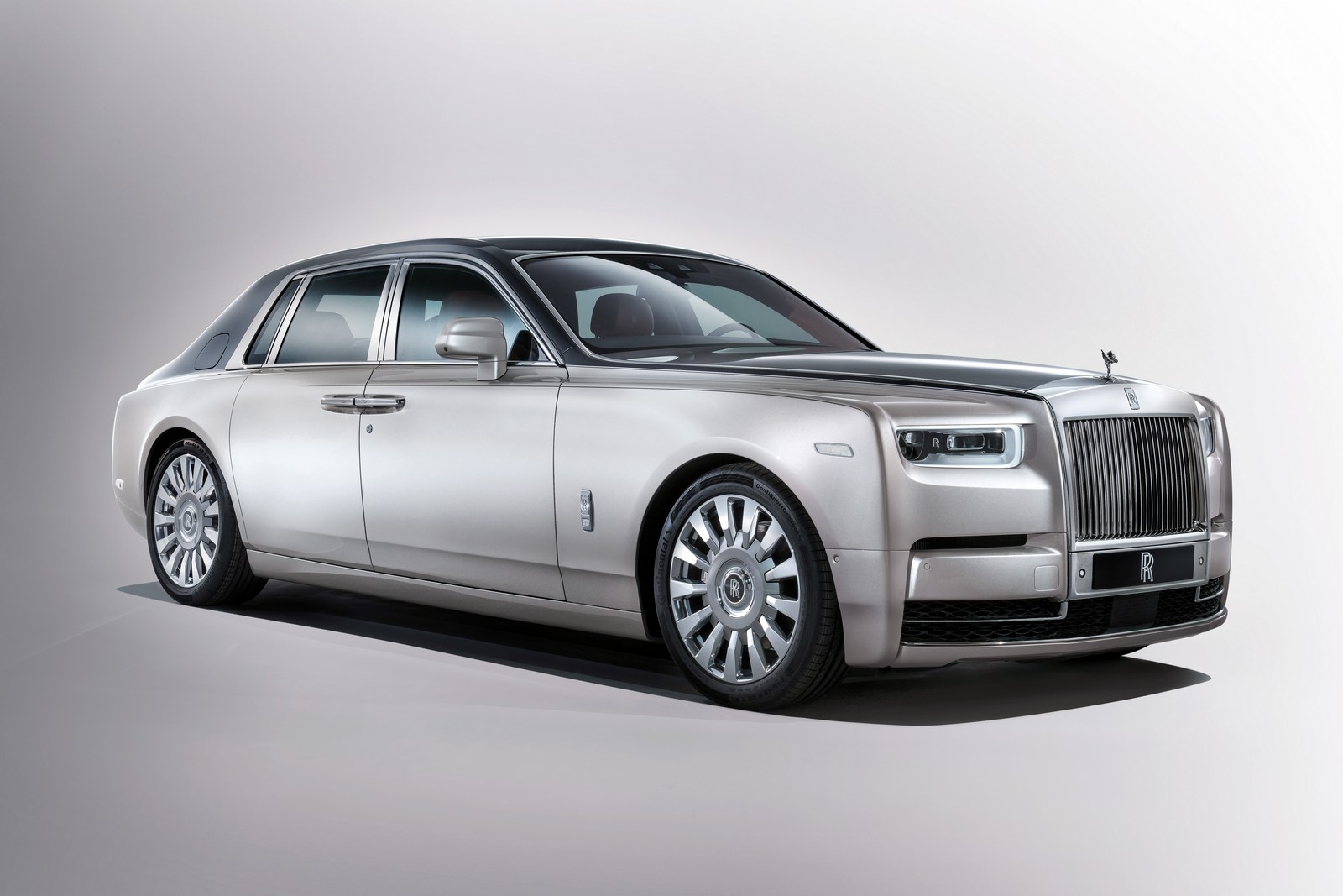 Rolls-Royce-Phantom-17.jpg