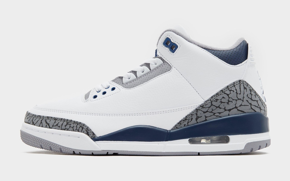 Air-Jordan-3-White-Midnight-Navy-CT8532-140-1.jpg