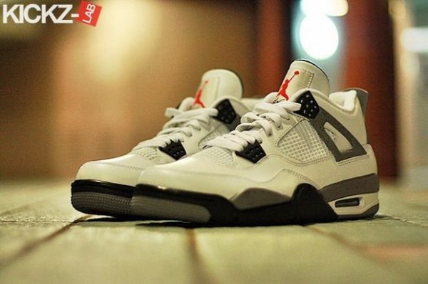 air-jordan-iv-4-tech-grey-6-600x399.jpg