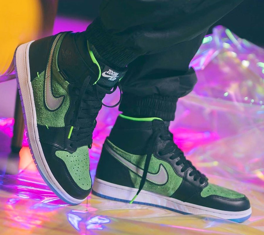 Air-Jordan-1-High-Zoom-Black-Green-CK6637-002-Release-Date-On-Feet-4.jpg