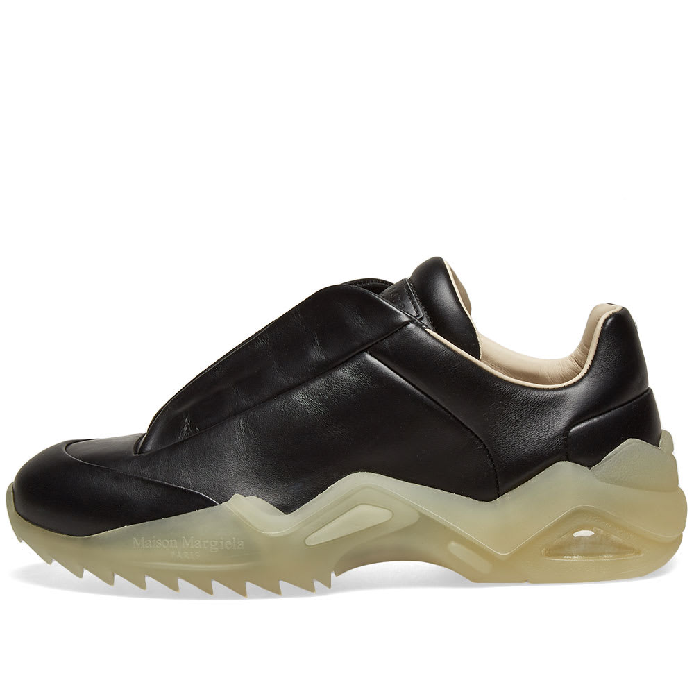 26-06-2019_maisonmargiela_22newfuturelowsneaker_black_ws0493-p2589-t8013_bb_2.jpg