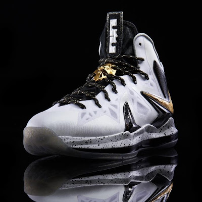 nike-lebron-10-ps-white-gold-black-2-01.jpg