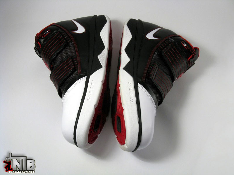 nike-zoom-soldier-3-gr-black-white-red-10-38.jpg