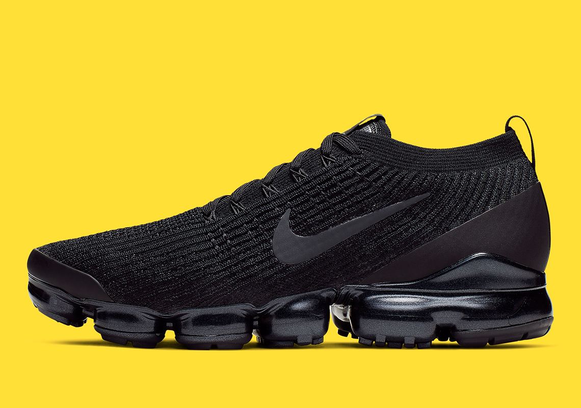 nike-vapormax-3-triple-black-aj6900-004-4.jpg