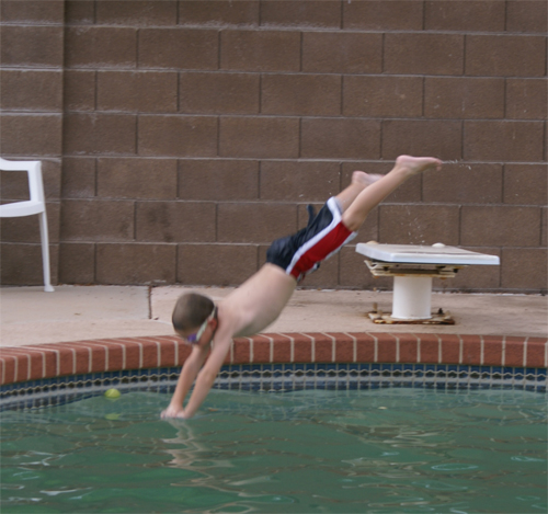 riley_dive_small-739883.jpg