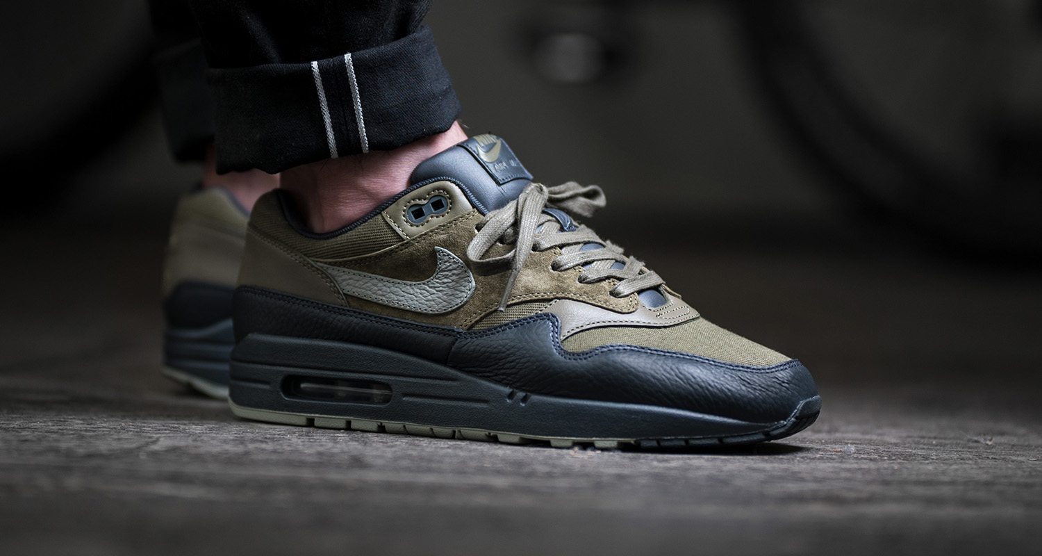 Nike-Air-Max-1-Dark-Stucco-.jpg