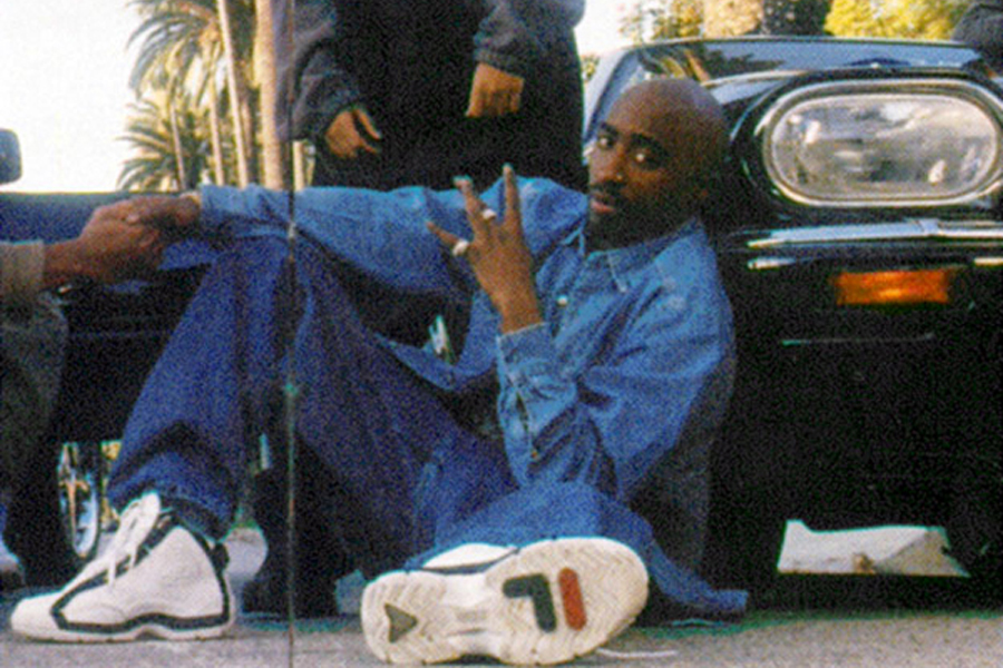 tupac-wearing-fila-grant-hill-2.jpg