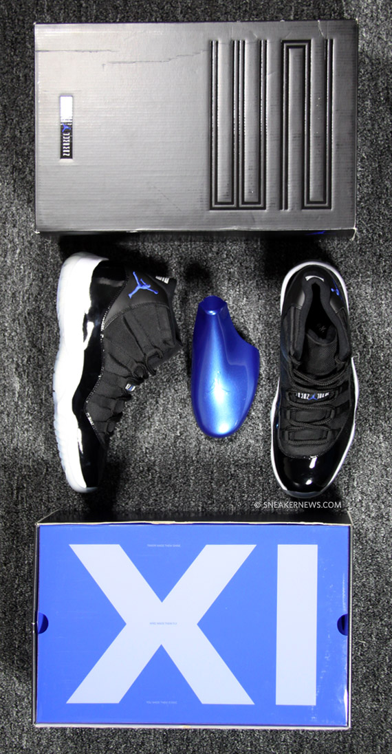 air-jordan-11-space-jam-01.jpg