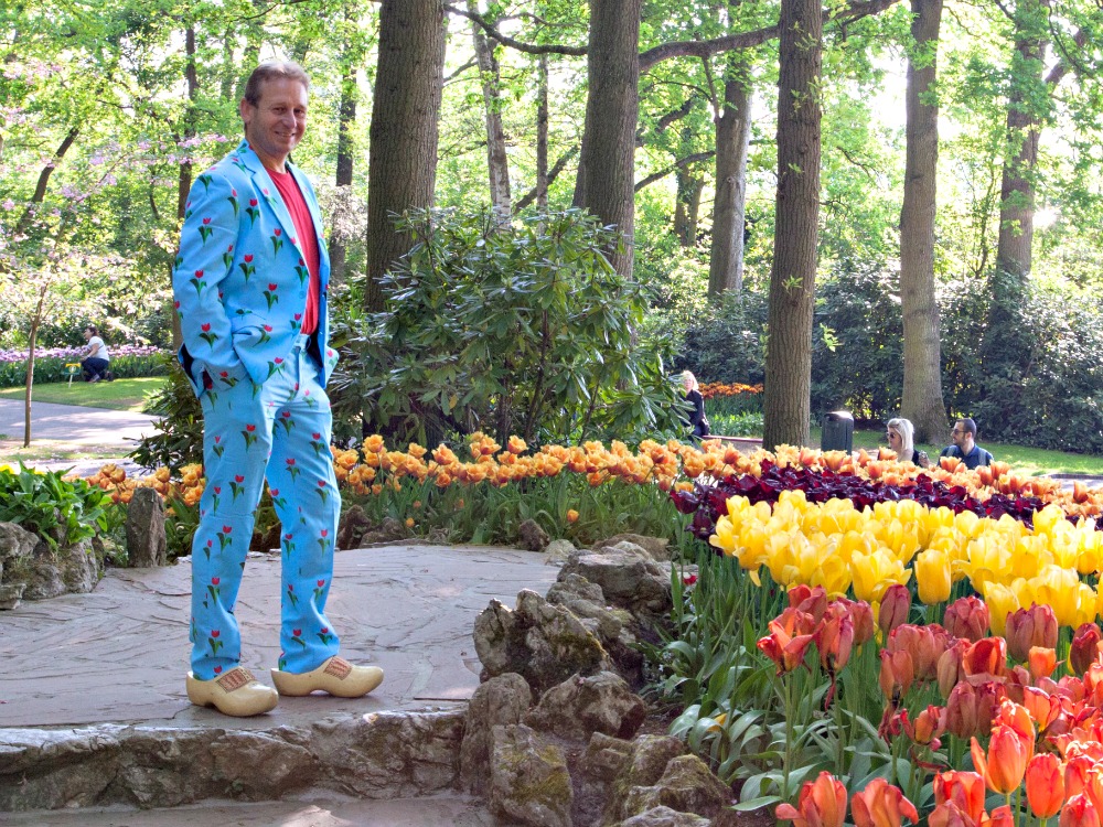 with-clogs-in-keukenhof.jpg