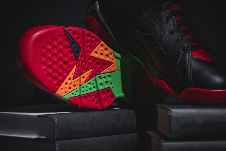 marvin-the-martian-air-jordan7-new-04.jpg