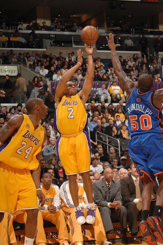 2faf78f0d49d5022c71b9d7a44da0eba-getty-76076193ng021_knicks_lakers.jpg