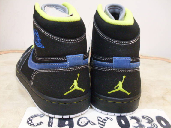 air-jordan-i-1-retro-high-sample-black-cyber-blue-sapphire-2.jpg