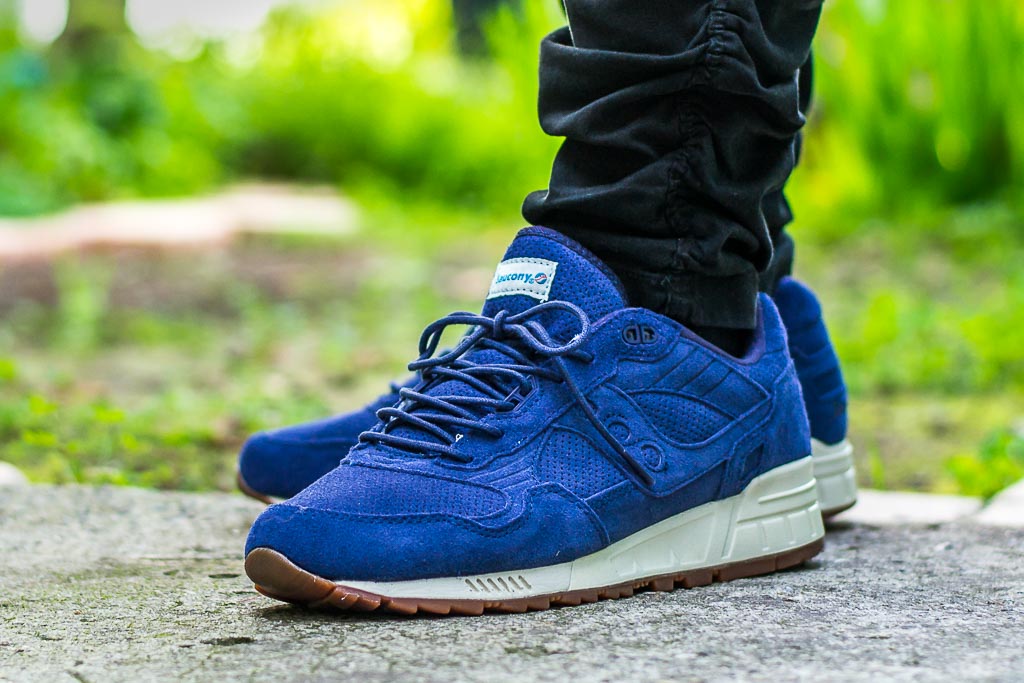 Navy-Saucony-Shadow-5Ks.jpg