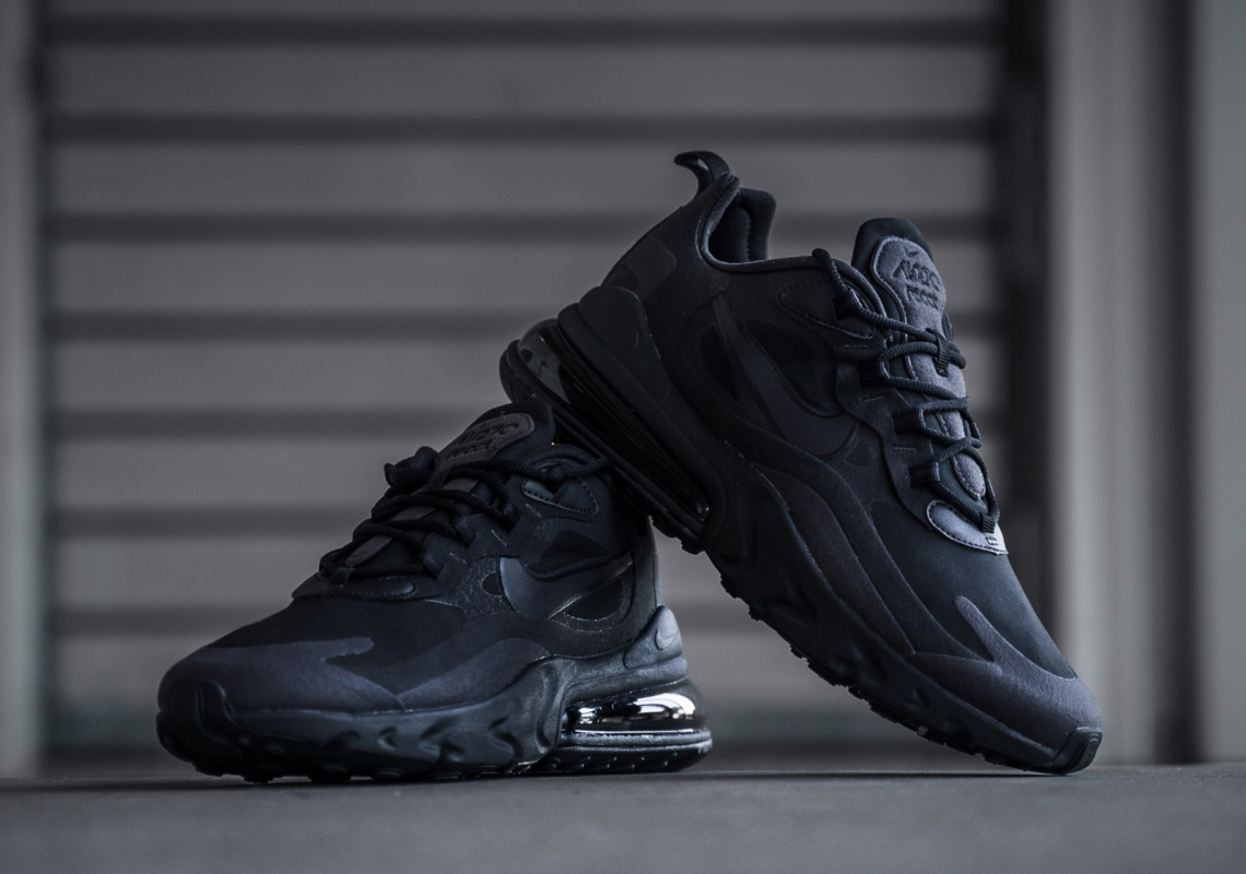 nike-air-max-270-react-triple-black-ao4971-003-4.jpg