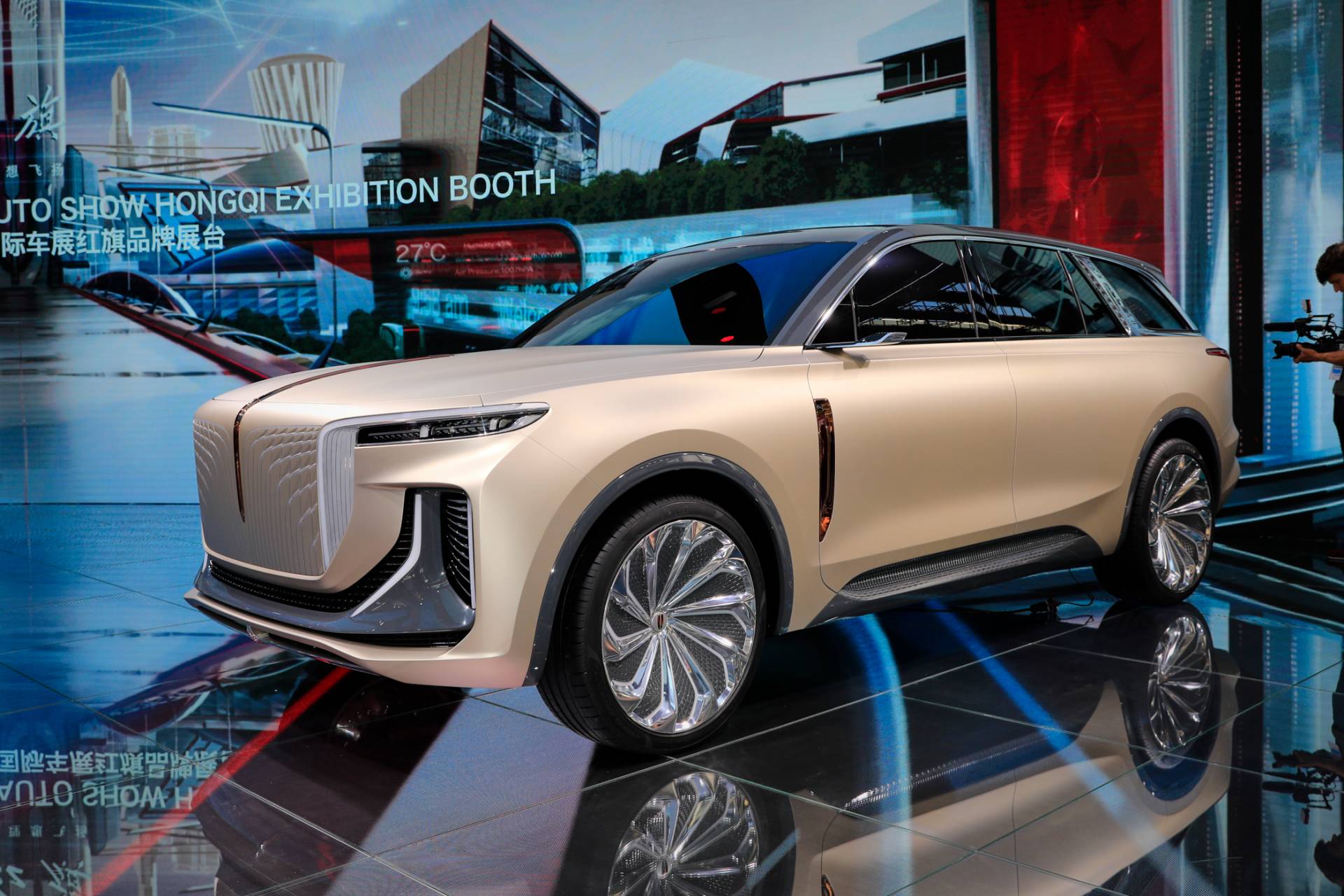 5a953764-hongqi-e115-concept-at-2019-frankfurt-motor-show-3.jpg