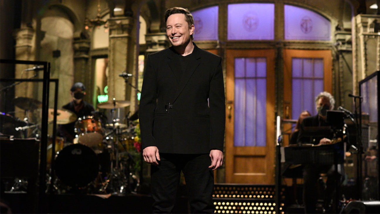 elon-musk-snl-may8-h2021.jpg