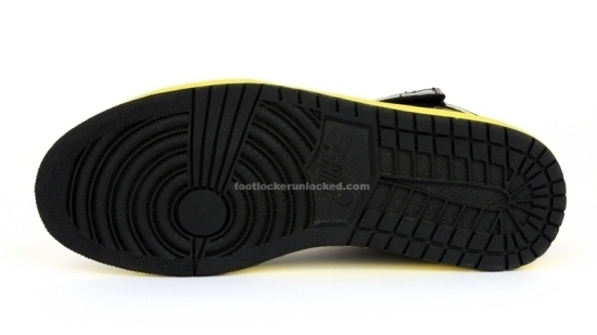 air_jordan_i%281%29_retro_high_strap_black_volt_yellow-5med.jpg