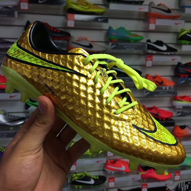 Gold-Neymar-2014-World-Cup-Boot+(2).jpg