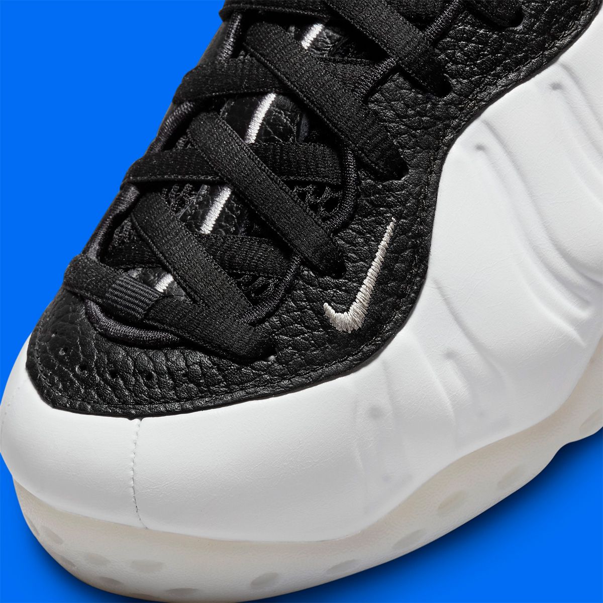 nike-air-foamposite-one-white-black-dv0815-100-release-date-7.jpg