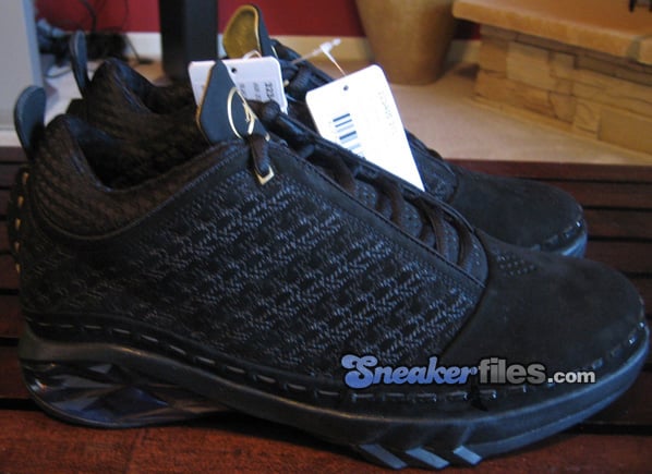 air-jordan-xx3-low-black-gold-sl-1.jpg