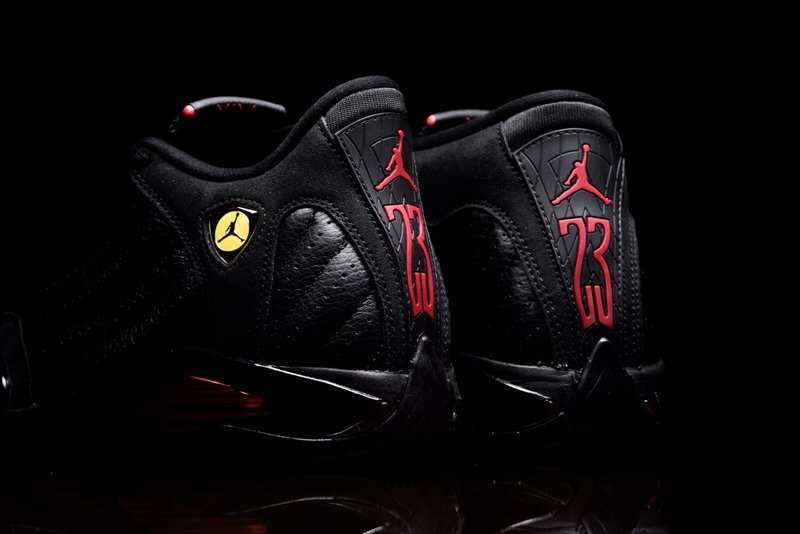 Air_Jordan_14_retro_Last_Shot_Black_varsity_Red_Yellow_487471-003_sneaker_politics_final2-2.jpg