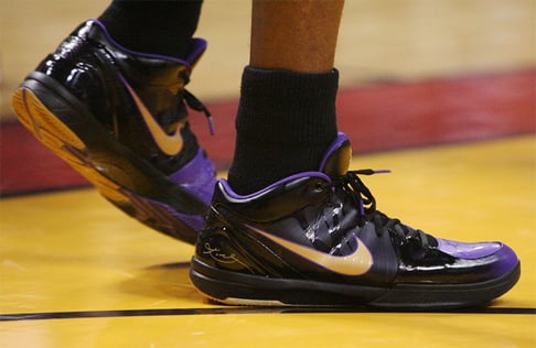 on-court-nike-zoom-kobe-iv-venom-1.jpg