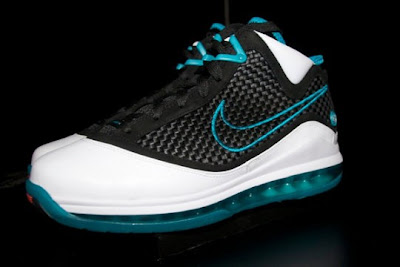 Nike-Air-Max-LeBron-VII-Upcoming-Colorways-00-540x360.jpg