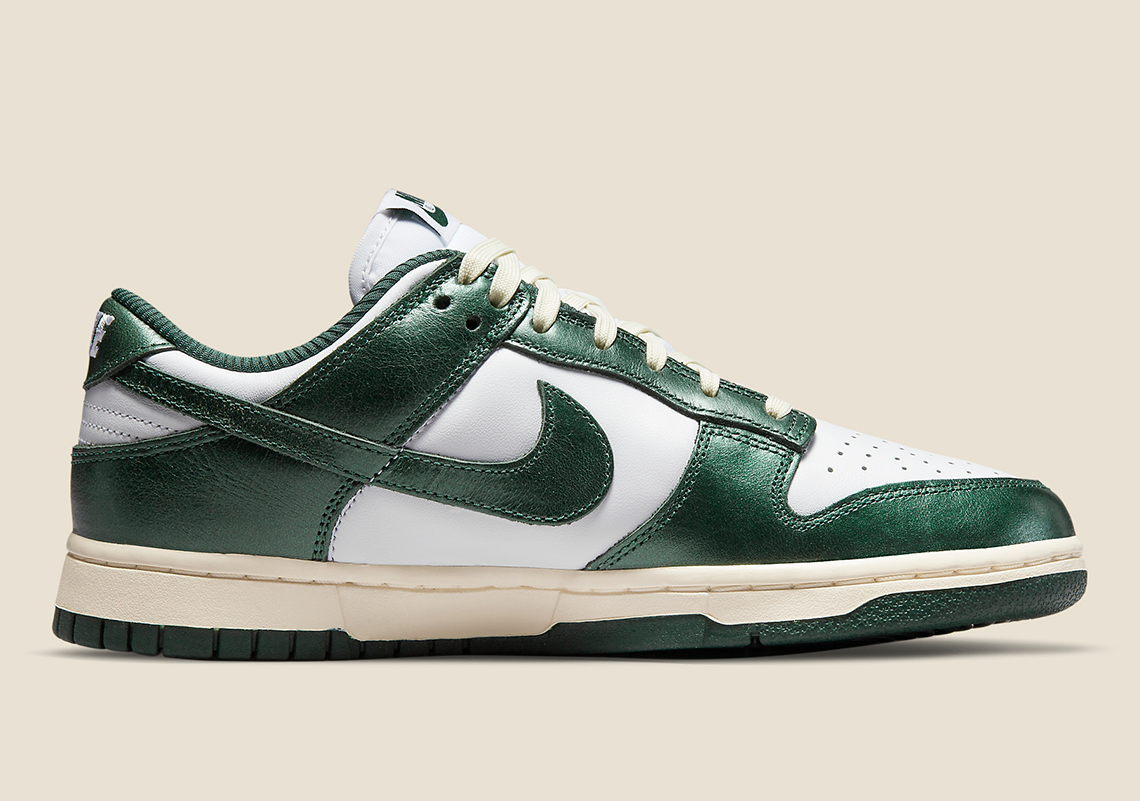 Nike-Dunk-Low-Green-DQ8580-100-3.jpg